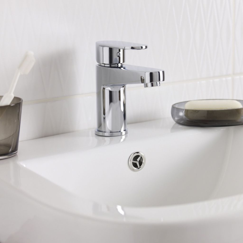 A genuine comparison – waterfall or cheap bathroom taps&nbsp;online?